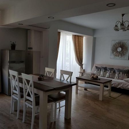 Apartament 2 Camere Ultracentral Râmnicu Vâlcea Eksteriør billede