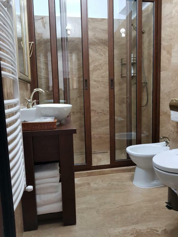 Apartament 2 Camere Ultracentral Râmnicu Vâlcea Eksteriør billede